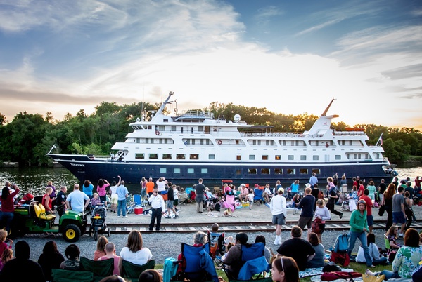 Yorktown Cruise Ship, Rocketts Red Glare 2013, Rocketts Landing, Richmond Virginia, James River